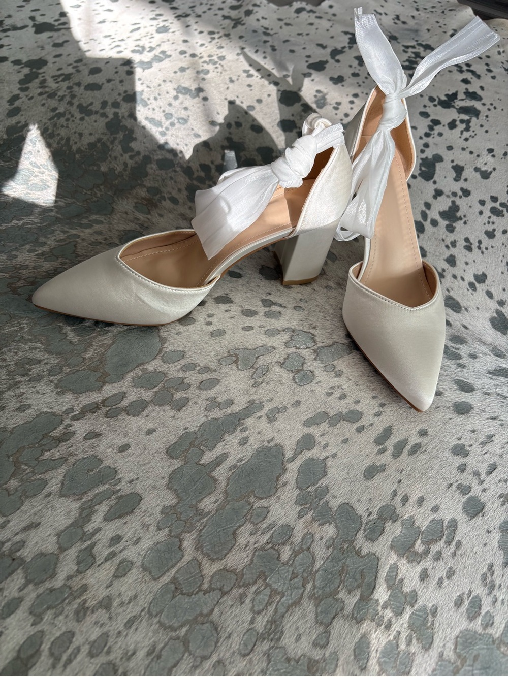 Women's White Satin Ankle-Tie Pointed-Toe Block Heel Pumps - Picture 3 of 5